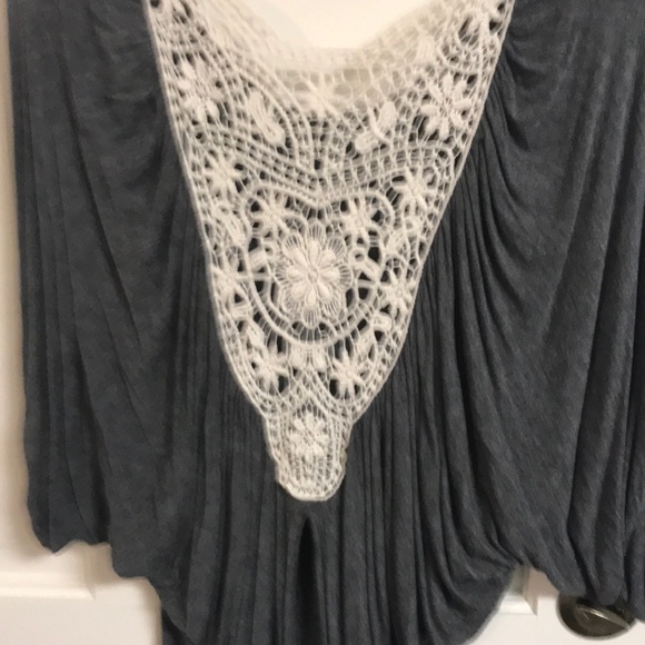 Top - Picture 2 of 2